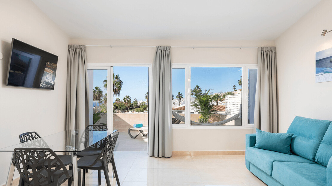 1 Bedroom Bungalow with Big Terrace, Hammock and Sea View 